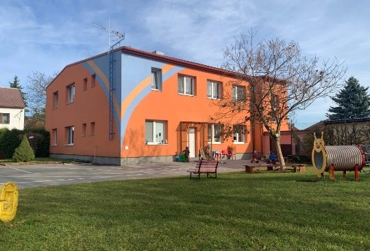 Foto budovy školy